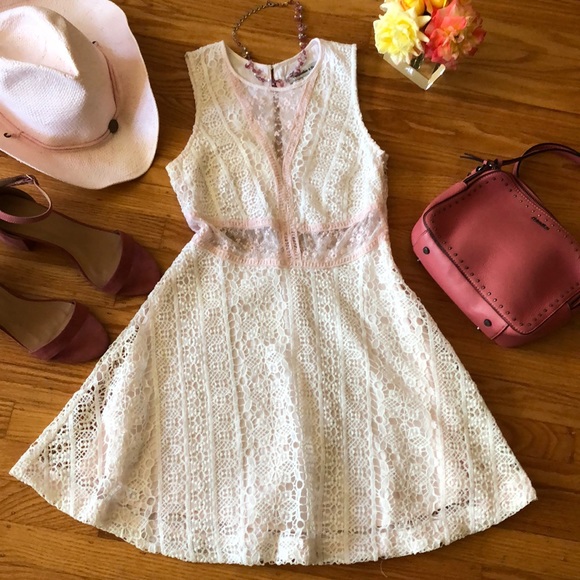 Abercrombie & Fitch Dresses & Skirts - 🌺 Abercrombie & Fitch; Pink/White Lace Dress XS!!